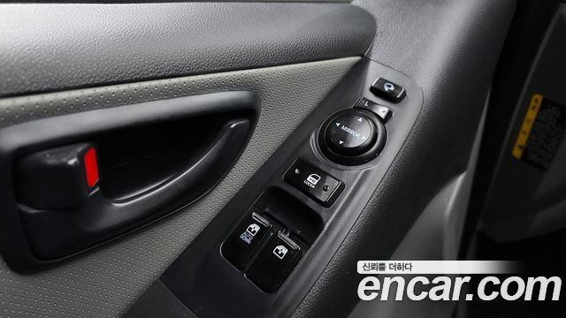 Hyundai Grand Starex Van 5-Seater Style 2021 — фото 19