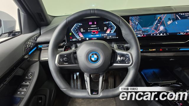 BMW 5 Series (G60) 530e M Sport Pro 2024 — фото 18