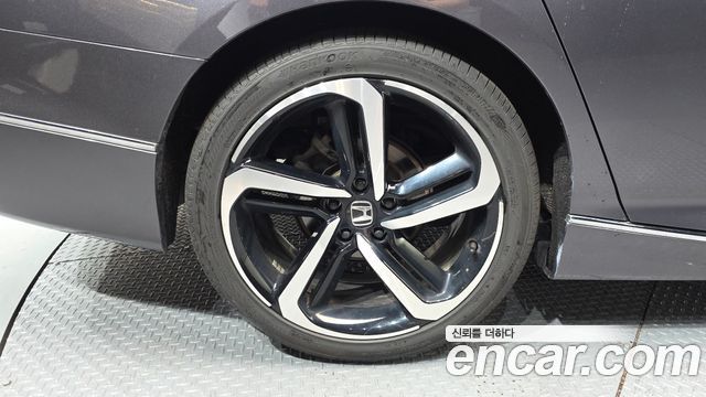 Honda Accord (X) 2.0 Turbo Sport 2018 — фото 5