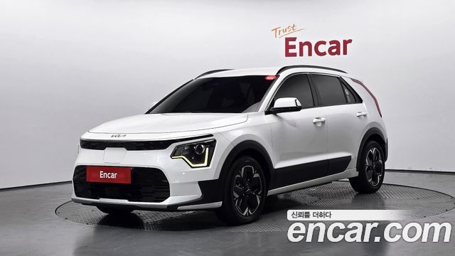 Kia Niro EV Air 2023 — фото 1