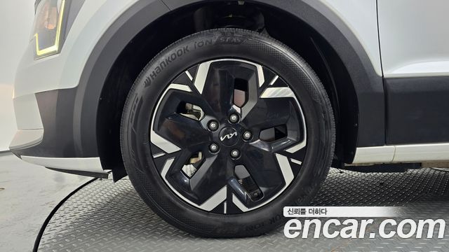 Kia Niro EV Air 2023 — фото 5