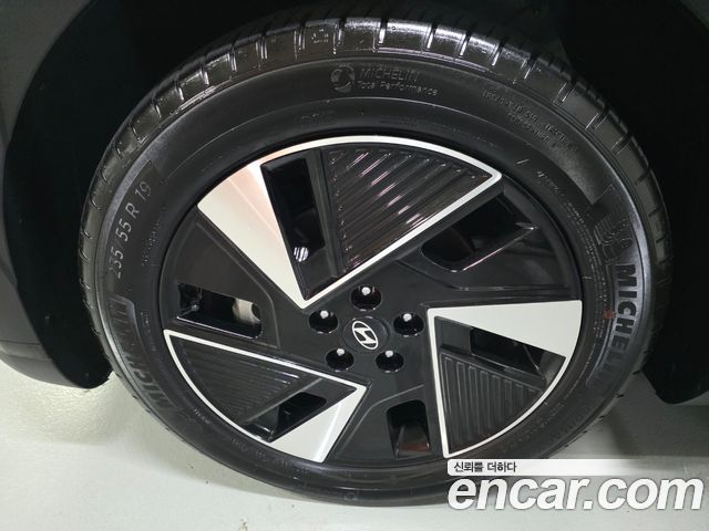 Hyundai Ioniq 5 Standard E-Value+ 2025 — фото 5