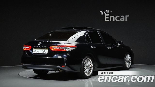 Toyota Camry (XV70) 2.5 2018 — фото 2