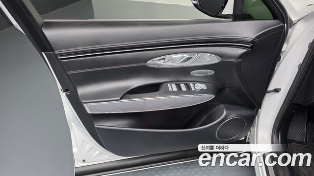 Genesis GV70 2.5T Gasoline AWD 2023 — фото 24