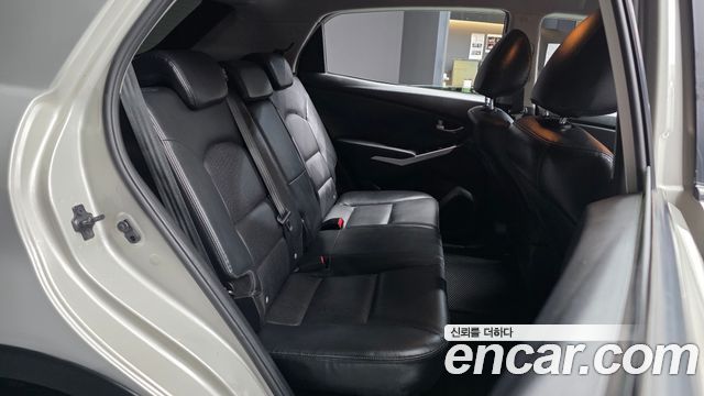 KG Mobility (SsangYong) Korando C 2.0 CVT 2WD Deluxe 2014 — фото 12