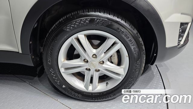 KG Mobility (SsangYong) Korando C 2.0 CVT 2WD Deluxe 2014 — фото 21