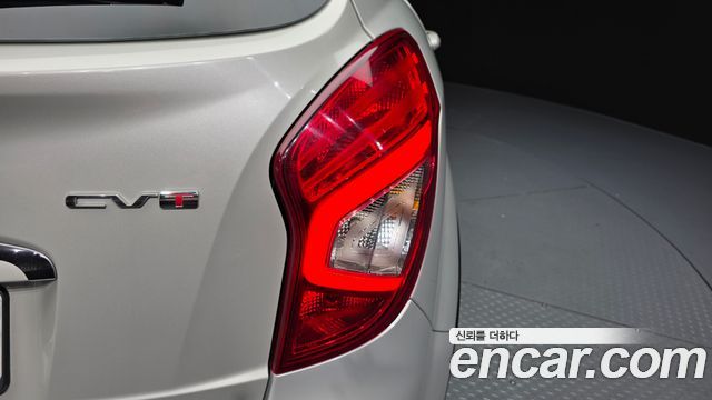 KG Mobility (SsangYong) Korando C 2.0 CVT 2WD Deluxe 2014 — фото 23