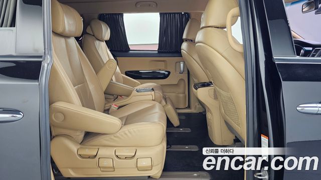 Kia Carnival Gasoline 7-Seater Hi-Limousine President 2019 — фото 12