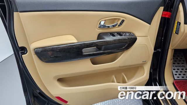 Kia Carnival Gasoline 7-Seater Hi-Limousine President 2019 — фото 24