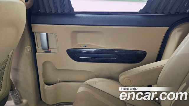 Kia Carnival Gasoline 7-Seater Hi-Limousine President 2019 — фото 25