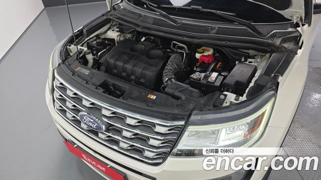 Ford Explorer 2.3 Limited 4WD 5th 2017 — фото 6