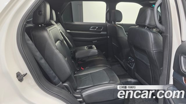 Ford Explorer 2.3 Limited 4WD 5th 2017 — фото 12