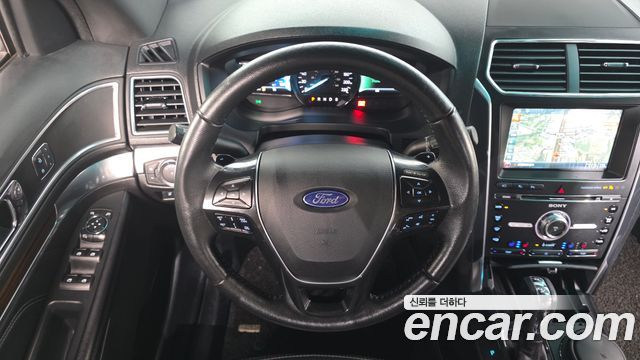 Ford Explorer 2.3 Limited 4WD 5th 2017 — фото 13
