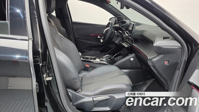 Peugeot e-208 (II) GT Line 2022 — фото 26