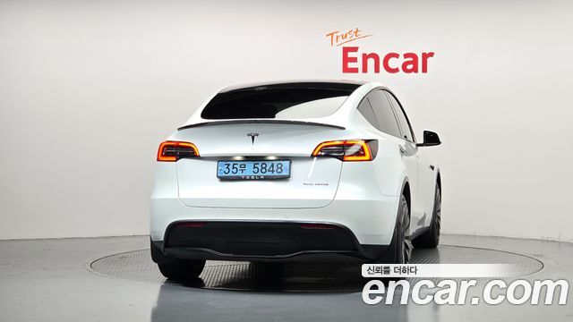 Tesla Model Y Long Range AWD 2021 — фото 4