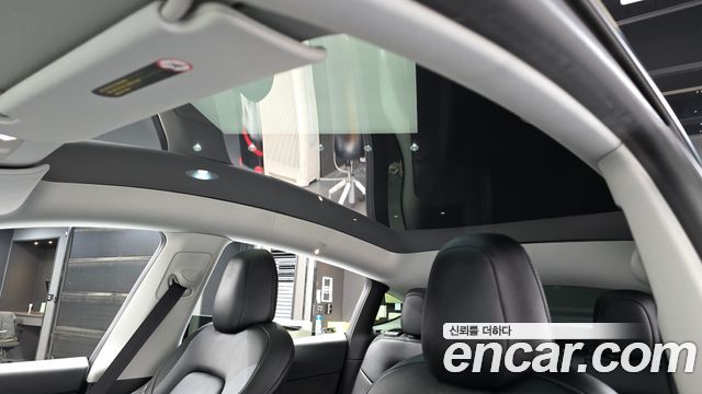 Tesla Model Y Long Range AWD 2021 — фото 18
