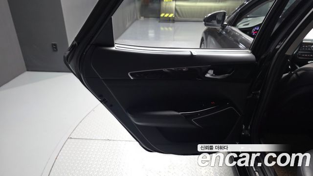 Kia K7 3.0 LPI Prestige (Rental Car) 2019 — фото 25