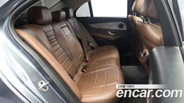 Mercedes-Benz E-Class (W213) E300 Avantgarde 2019 — фото 12