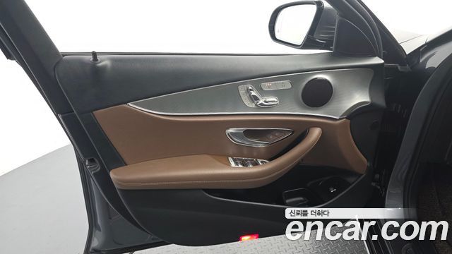 Mercedes-Benz E-Class (W213) E300 Avantgarde 2019 — фото 24