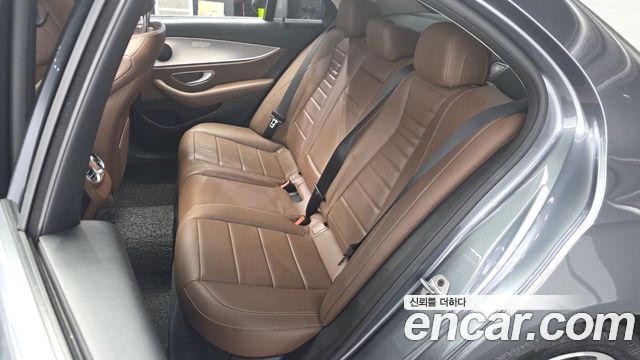 Mercedes-Benz E-Class (W213) E300 Avantgarde 2019 — фото 26