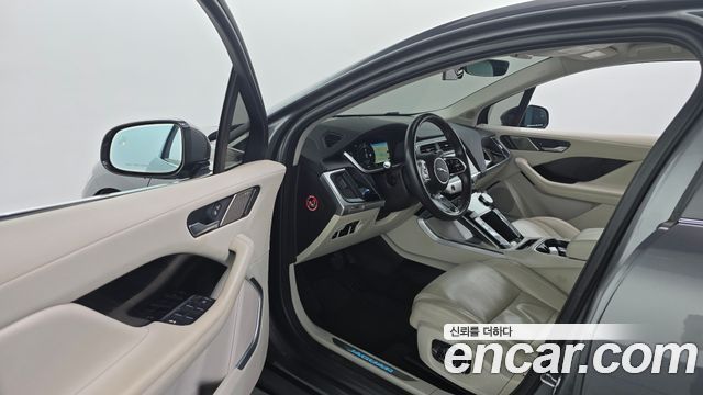 Jaguar I-PACE EV400 HSE 2019 — фото 10