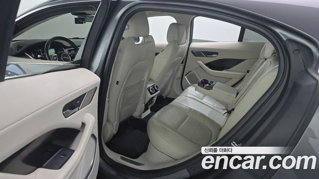 Jaguar I-PACE EV400 HSE 2019 — фото 12