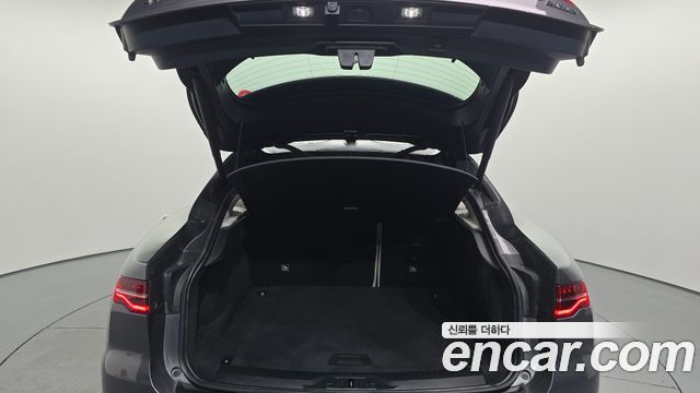 Jaguar I-PACE EV400 HSE 2019 — фото 20