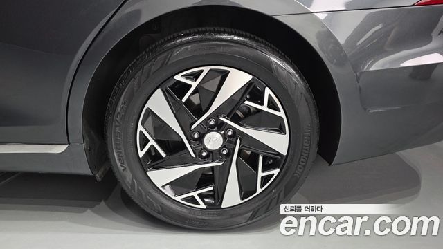 Hyundai Grandeur Hybrid (IG) Le Blanc 2023 — фото 27