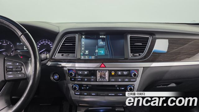 Genesis G80 3.3 GDI AWD Premium Luxury 2017 — фото 14