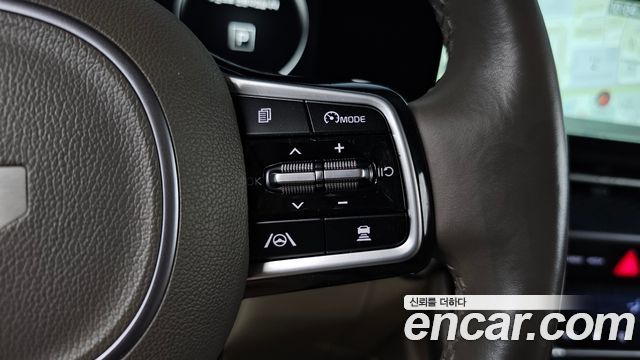 Kia Carnival (IV) Diesel 9-Seater Hi-Limousine Signature 2022 — фото 24