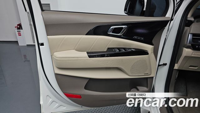 Kia Carnival (IV) Diesel 9-Seater Hi-Limousine Signature 2022 — фото 30