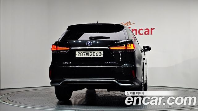 Lexus RX450hL (IV) Executive 2021 — фото 4