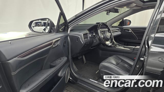 Lexus RX450hL (IV) Executive 2021 — фото 10