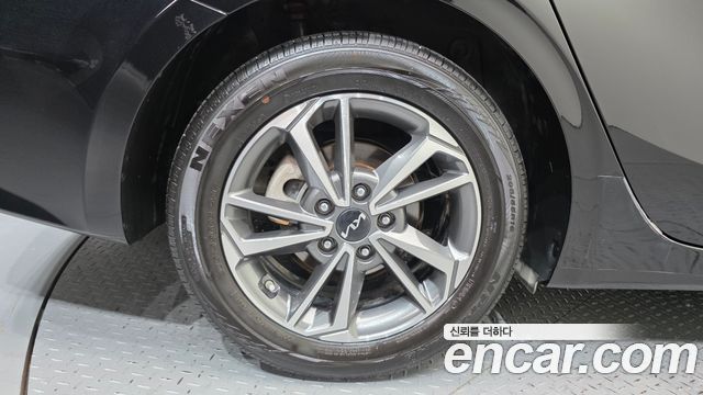 Kia K3 (II) 1.6 Prestige 2023 — фото 5