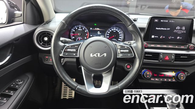 Kia K3 (II) 1.6 Prestige 2023 — фото 16