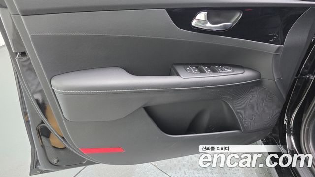 Kia K3 (II) 1.6 Prestige 2023 — фото 30