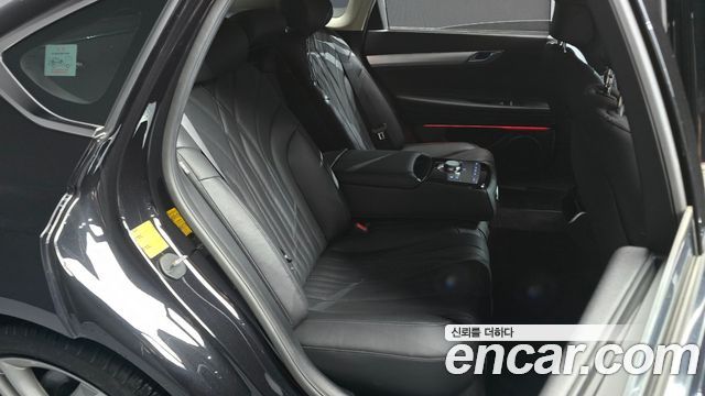 Genesis G80 (RG3) Gasoline 2.5 Turbo AWD 2025 — фото 11