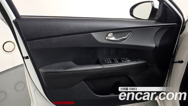 Kia K3 Standard 2021 — фото 24