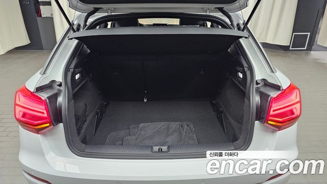 Audi Q2 35 TDI Premium 2020 — фото 18