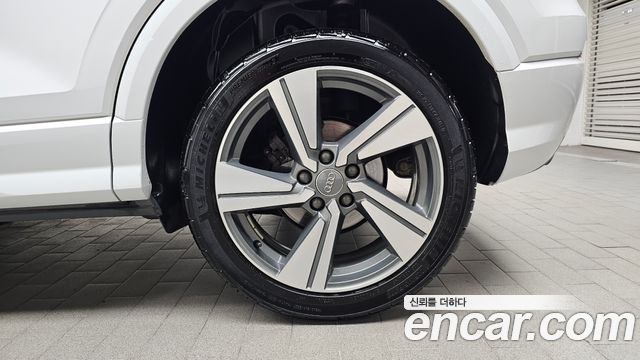 Audi Q2 35 TDI Premium 2020 — фото 21