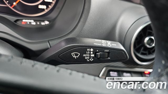 Audi Q2 35 TDI Premium 2020 — фото 27