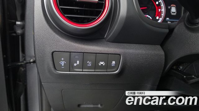 Hyundai Kona 1.6 Turbo 2WD Iron Man Edition 2019 — фото 18