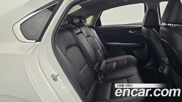 Kia K3 (II) 1.6 signature 2023 — фото 12