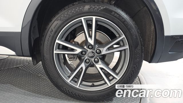 Audi Q5 (FY) 40 TDI Quattro 2022 — фото 21