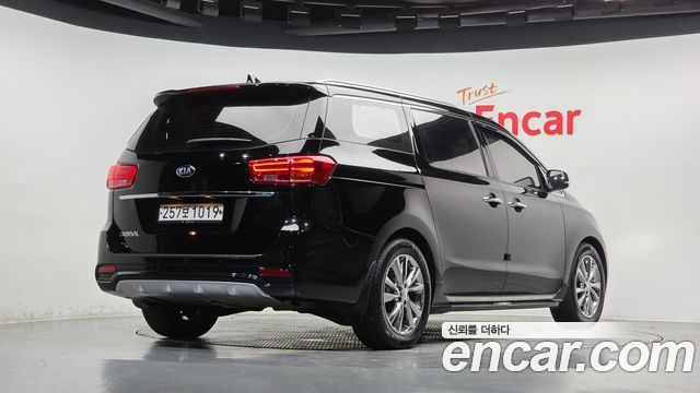 Kia Carnival Gasoline 9-Seater Noblesse Special 2020 — фото 2