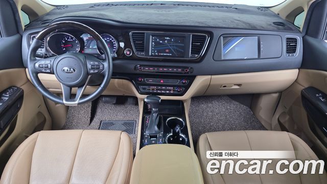 Kia Carnival Gasoline 9-Seater Noblesse Special 2020 — фото 7