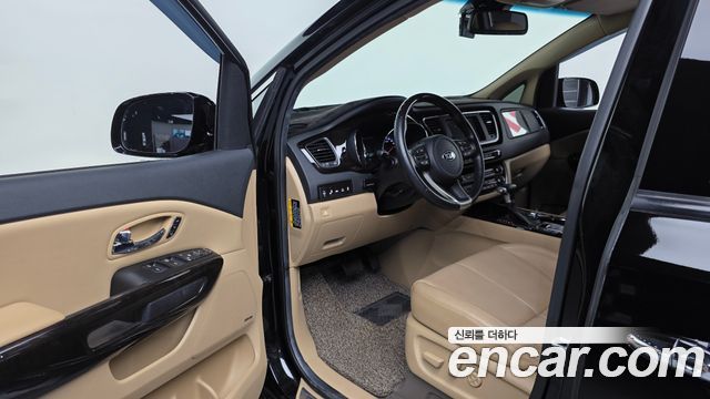 Kia Carnival Gasoline 9-Seater Noblesse Special 2020 — фото 10