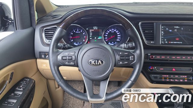 Kia Carnival Gasoline 9-Seater Noblesse Special 2020 — фото 13