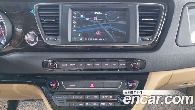 Kia Carnival Gasoline 9-Seater Noblesse Special 2020 — фото 32