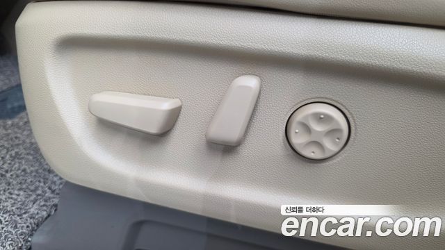 Kia Carnival Gasoline 9-Seater Noblesse Special 2020 — фото 35
